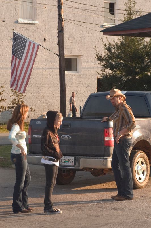 Broken Bridges (2006) Steven Goldman Synopsis, Characteristics